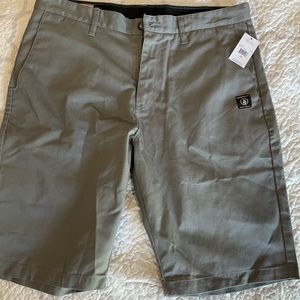 NWT Men’s Volcom Shorts